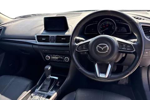 YP66YVO Mazda Mazda3 2.2 SKYACTIV-D Sport Nav Auto Euro 6 (s/s) 5dr Thumbnail #19