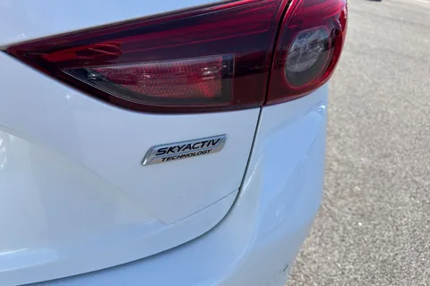 YP66YVO Mazda Mazda3 2.2 SKYACTIV-D Sport Nav Auto Euro 6 (s/s) 5dr Thumbnail #34