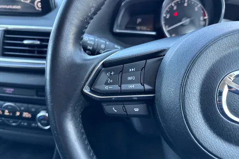 YP66YVO Mazda Mazda3 2.2 SKYACTIV-D Sport Nav Auto Euro 6 (s/s) 5dr Thumbnail #41