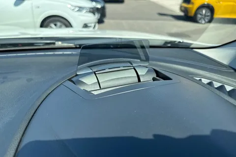 YP66YVO Mazda Mazda3 2.2 SKYACTIV-D Sport Nav Auto Euro 6 (s/s) 5dr Thumbnail #47