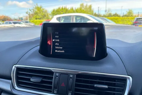YP66YVO Mazda Mazda3 2.2 SKYACTIV-D Sport Nav Auto Euro 6 (s/s) 5dr Thumbnail #50