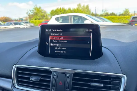 YP66YVO Mazda Mazda3 2.2 SKYACTIV-D Sport Nav Auto Euro 6 (s/s) 5dr Thumbnail #51