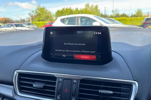 YP66YVO Mazda Mazda3 2.2 SKYACTIV-D Sport Nav Auto Euro 6 (s/s) 5dr Thumbnail #52