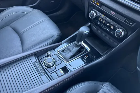 YP66YVO Mazda Mazda3 2.2 SKYACTIV-D Sport Nav Auto Euro 6 (s/s) 5dr Thumbnail #59