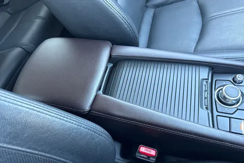 YP66YVO Mazda Mazda3 2.2 SKYACTIV-D Sport Nav Auto Euro 6 (s/s) 5dr Thumbnail #60