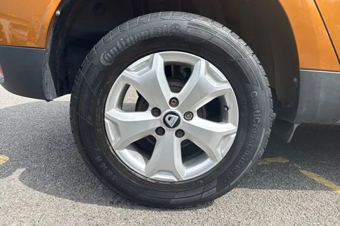 DP68ZWL Dacia Duster 1.6 SCe Comfort Euro 6 (s/s) 5dr Thumbnail #8