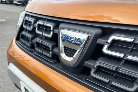 DP68ZWL Dacia Duster 1.6 SCe Comfort Euro 6 (s/s) 5dr Thumbnail #26