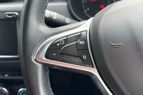 DP68ZWL Dacia Duster 1.6 SCe Comfort Euro 6 (s/s) 5dr Thumbnail #29