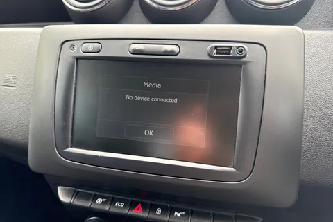 DP68ZWL Dacia Duster 1.6 SCe Comfort Euro 6 (s/s) 5dr Thumbnail #32