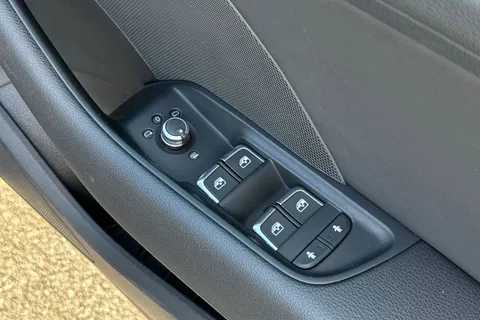 DG68TLK Audi A3 1.5 TFSI CoD 35 S line Sportback S Tronic Euro 6 (s/s) 5dr Thumbnail #22