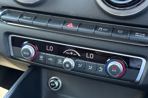 DG68TLK Audi A3 1.5 TFSI CoD 35 S line Sportback S Tronic Euro 6 (s/s) 5dr Thumbnail #23