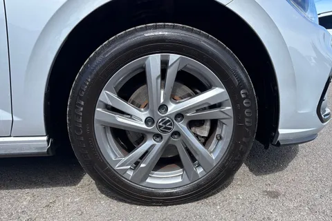 DE25YHU Volkswagen Polo 1.0 TSI 115 R-Line 5dr DSG ⭐Heated Front Seats⭐ Thumbnail #11