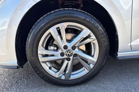 DE25YHU Volkswagen Polo 1.0 TSI 115 R-Line 5dr DSG ⭐Heated Front Seats⭐ Thumbnail #13