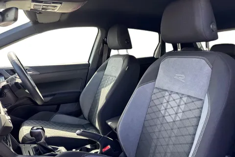 DE25YHU Volkswagen Polo 1.0 TSI 115 R-Line 5dr DSG ⭐Heated Front Seats⭐ Thumbnail #17