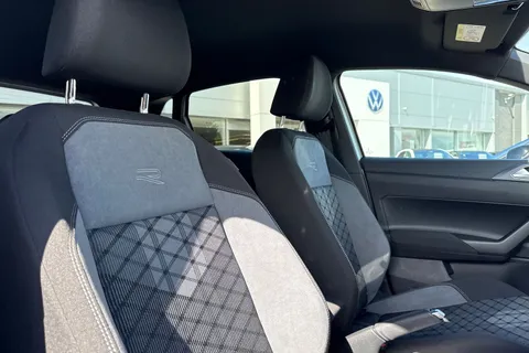 DE25YHU Volkswagen Polo 1.0 TSI 115 R-Line 5dr DSG ⭐Heated Front Seats⭐ Thumbnail #25