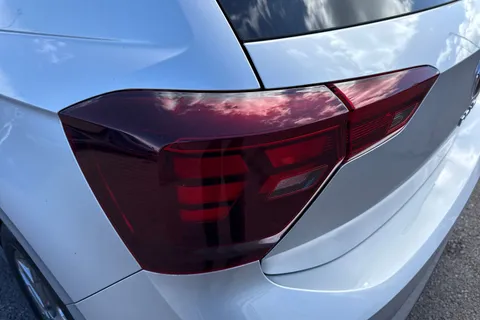 DE25YHU Volkswagen Polo 1.0 TSI 115 R-Line 5dr DSG ⭐Heated Front Seats⭐ Thumbnail #26