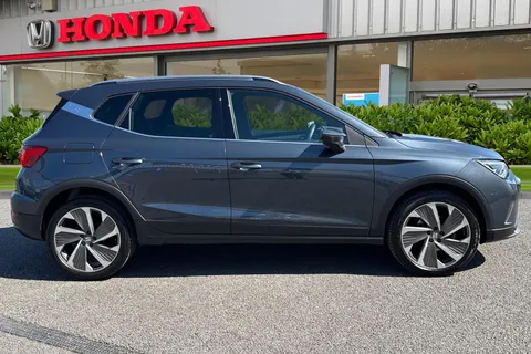 LM23JWD SEAT Arona 1.0 TSI FR Sport DSG Euro 6 (s/s) 5dr Thumbnail #4