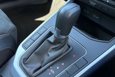 LM23JWD SEAT Arona 1.0 TSI FR Sport DSG Euro 6 (s/s) 5dr Thumbnail #23