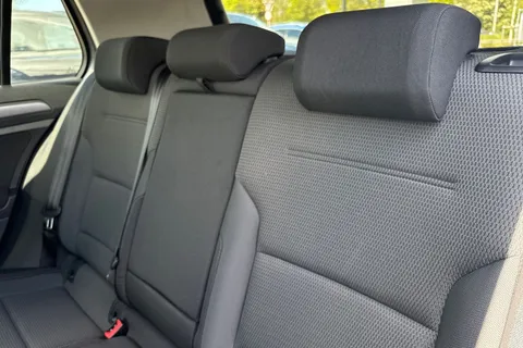 VU70HSA Volkswagen E-Golf 99kW e-35kWh 5dr Auto Thumbnail #19