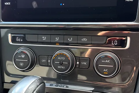 VU70HSA Volkswagen E-Golf 99kW e-35kWh 5dr Auto Thumbnail #22