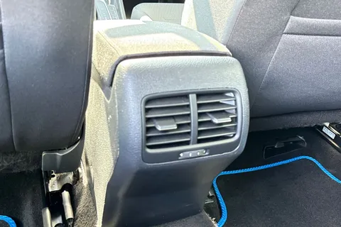 VU70HSA Volkswagen E-Golf 99kW e-35kWh 5dr Auto Thumbnail #28