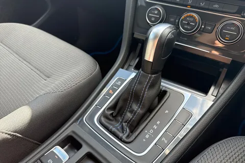 VU70HSA Volkswagen E-Golf 99kW e-35kWh 5dr Auto Thumbnail #34