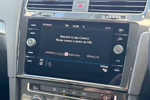 VU70HSA Volkswagen E-Golf 99kW e-35kWh 5dr Auto Thumbnail #36