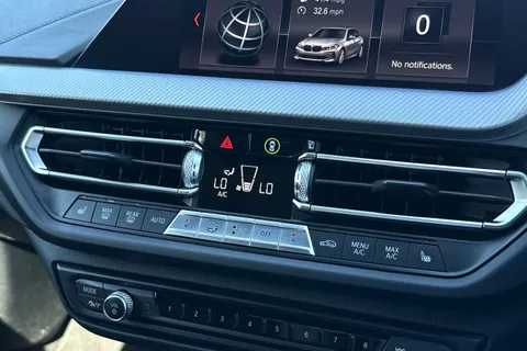 NL20FJK BMW 1 Series 1.5 118i M Sport DCT Euro 6 (s/s) 5dr Thumbnail #20