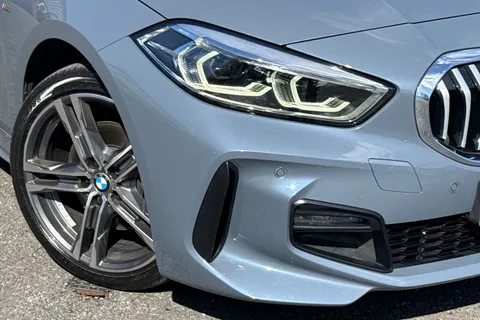 NL20FJK BMW 1 Series 1.5 118i M Sport DCT Euro 6 (s/s) 5dr Thumbnail #26