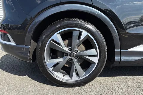 SH72GJU Audi Q4 e-tron 35 S line Auto 5dr 55kWh Thumbnail #12