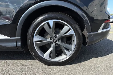 SH72GJU Audi Q4 e-tron 35 S line Auto 5dr 55kWh Thumbnail #13