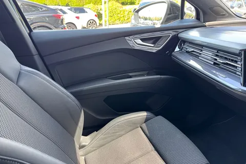 SH72GJU Audi Q4 e-tron 35 S line Auto 5dr 55kWh Thumbnail #21
