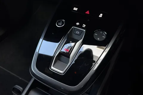 SH72GJU Audi Q4 e-tron 35 S line Auto 5dr 55kWh Thumbnail #24