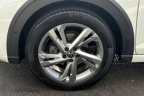 DE72CCO Volkswagen Taigo 1.0 TSI 110 R-Line 5dr **BLACK ROOF PACK** Thumbnail #11