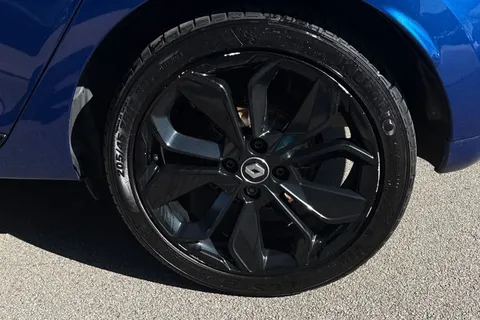 DN66AOW Renault Clio 1.2 TCe Dynamique S Nav Euro 6 (s/s) 5dr Thumbnail #12