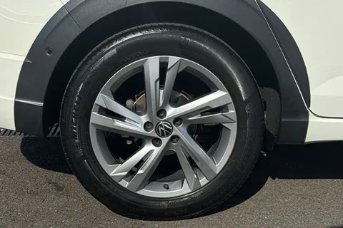 DE72CCO Volkswagen Taigo 1.0 TSI 110 R-Line 5dr **BLACK ROOF PACK** Thumbnail #13