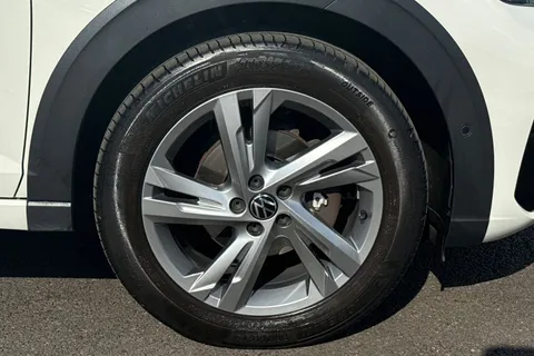 DE72CCO Volkswagen Taigo 1.0 TSI 110 R-Line 5dr **BLACK ROOF PACK** Thumbnail #14