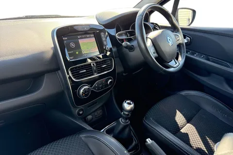 DN66AOW Renault Clio 1.2 TCe Dynamique S Nav Euro 6 (s/s) 5dr Thumbnail #16