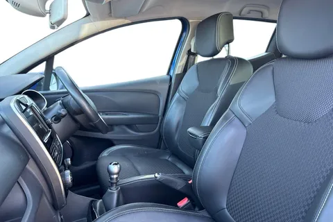 DN66AOW Renault Clio 1.2 TCe Dynamique S Nav Euro 6 (s/s) 5dr Thumbnail #17