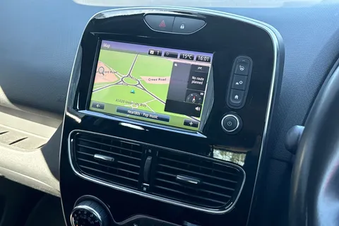 DN66AOW Renault Clio 1.2 TCe Dynamique S Nav Euro 6 (s/s) 5dr Thumbnail #18