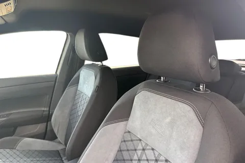 DE72CCO Volkswagen Taigo 1.0 TSI 110 R-Line 5dr **BLACK ROOF PACK** Thumbnail #17