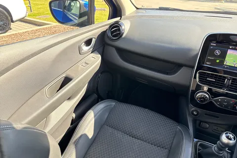 DN66AOW Renault Clio 1.2 TCe Dynamique S Nav Euro 6 (s/s) 5dr Thumbnail #21