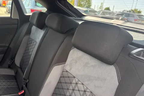 DE72CCO Volkswagen Taigo 1.0 TSI 110 R-Line 5dr **BLACK ROOF PACK** Thumbnail #20