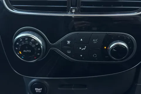 DN66AOW Renault Clio 1.2 TCe Dynamique S Nav Euro 6 (s/s) 5dr Thumbnail #23