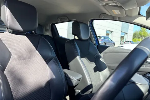 DN66AOW Renault Clio 1.2 TCe Dynamique S Nav Euro 6 (s/s) 5dr Thumbnail #25