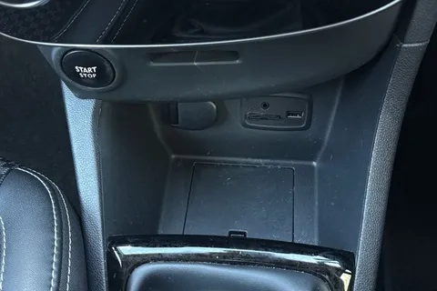 DN66AOW Renault Clio 1.2 TCe Dynamique S Nav Euro 6 (s/s) 5dr Thumbnail #36