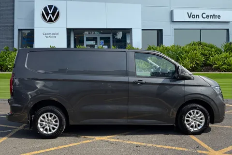 KY25PPZ Volkswagen E-Transporter SWB 136PS 65kWh Electric Panel Van Thumbnail #3