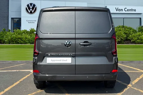 KY25PPZ Volkswagen E-Transporter SWB 136PS 65kWh Electric Panel Van Thumbnail #4