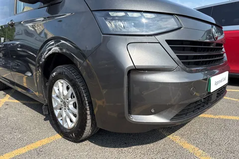 KY25PPZ Volkswagen E-Transporter SWB 136PS 65kWh Electric Panel Van Thumbnail #9