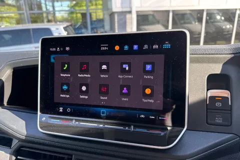 PN74SCV Volkswagen Crafter 2.0 TDI 140PS Commerce High Roof Van Thumbnail #17